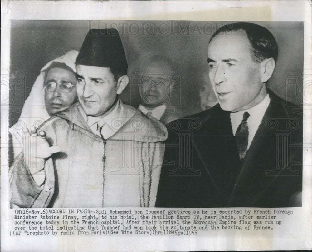 1955 Press Photo Sidi Mohammed ben Youssef &amp; French Minister Pinay in Paris - Historic Images