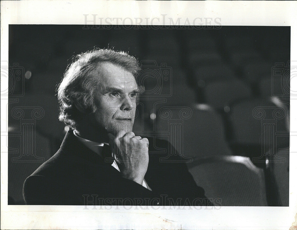 1977 Press Photo Tony Mockus in &quot;George Jean Nathan in Revue&quot; by Sidney Eden - Historic Images