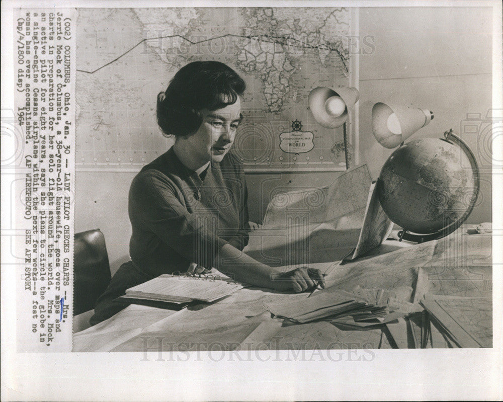 1964 Press Photo Mrs Jerrie Mock of Ohio Prepares for Flight Around  the World - Historic Images