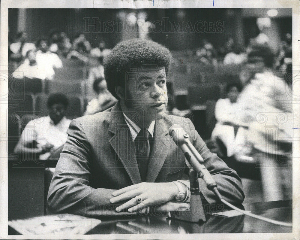 1971 Press Photo Former Air Force Major Lewis Olive Jr Testifies before Legislat - Historic Images