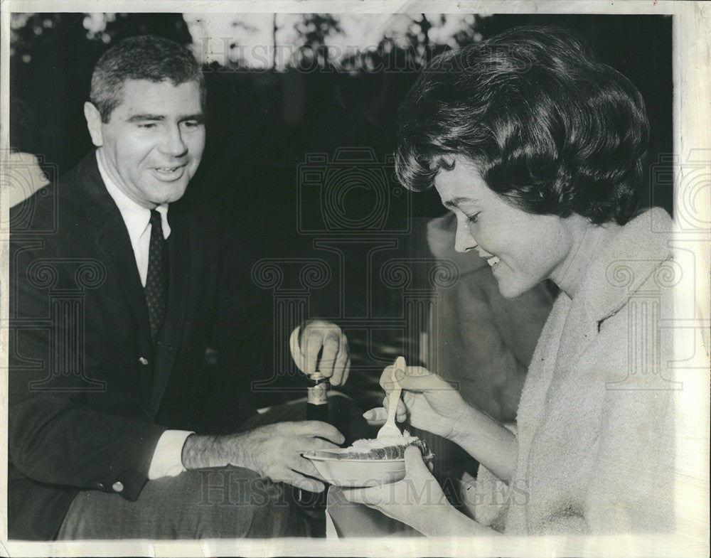 1964 Press Photo HM Pete Oliver &amp; Anne Fennelly at Shakespeare Festival - Historic Images