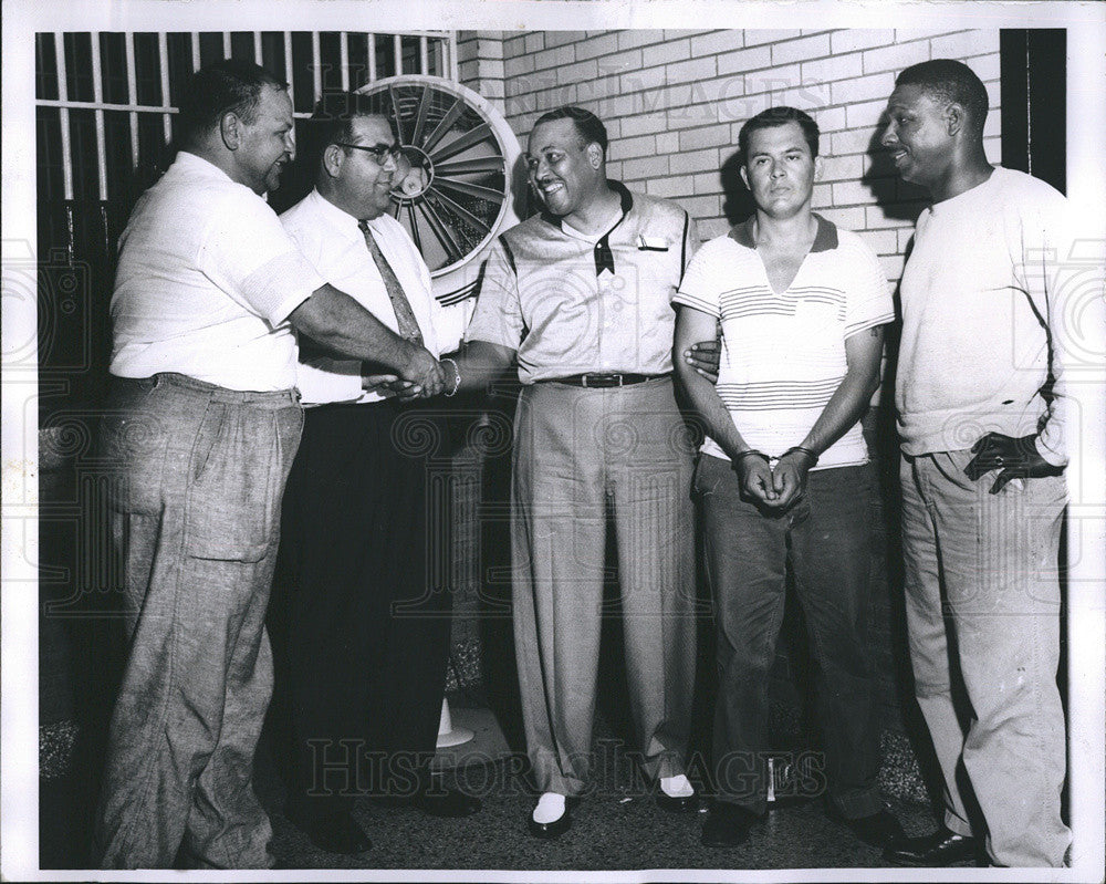 1958 Press Photo Warden Jack Johnson, Sheriff Lohman, Escapee Carlos Padro - Historic Images