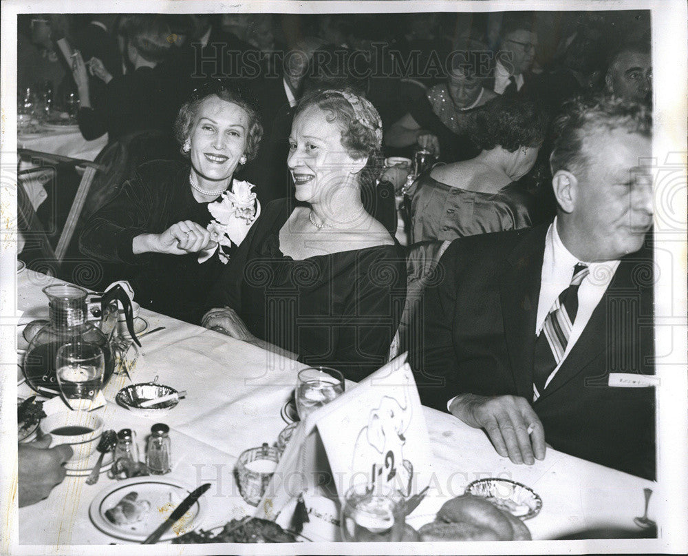 1956 Press Photo Ike Dinner,Mrs. Nixon. Mrs Spencer,and Sen, Everett Dirksen. - Historic Images