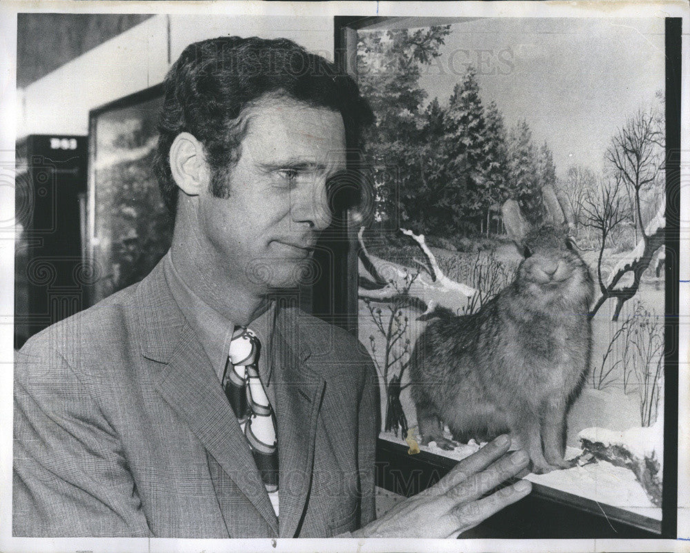 1971 Press Photo Jim Stewart, host of WLS-TV&#39;s Passage to Adventure - Historic Images