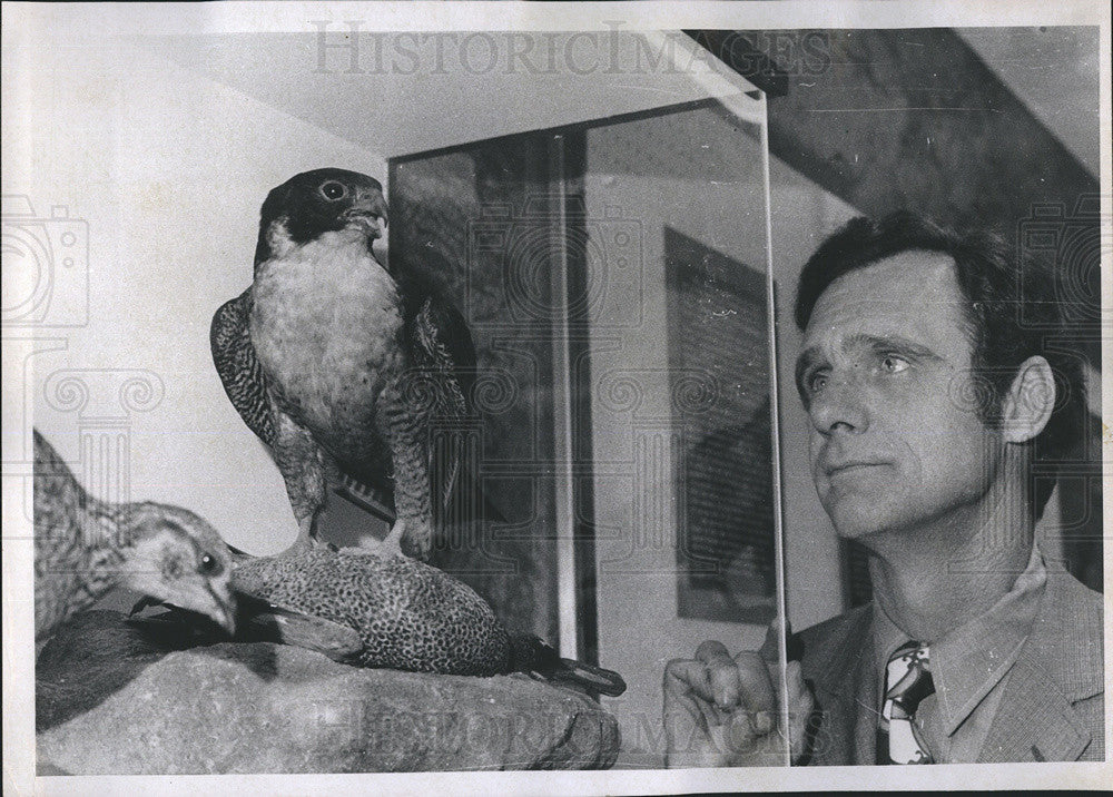 1971 Press Photo Jim Stewart Host of WLS-TV Passage to Adventure Series - Historic Images