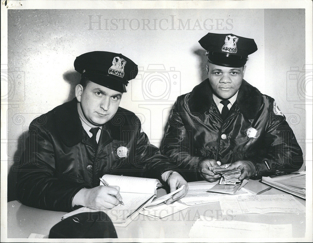 1964 Press Photo John Harms And Linwood Moaney Shot Robbery Suspect During Spree - Historic Images