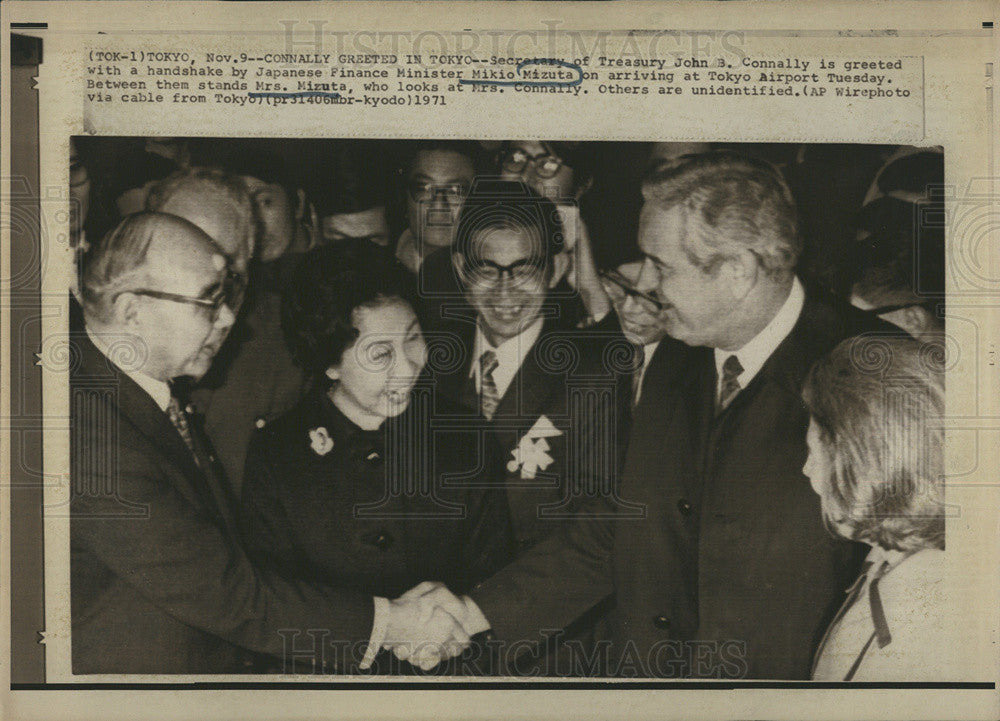 1971 Press Photo Treasury Secretary John Connally Shakes Hands Finance Minister - Historic Images