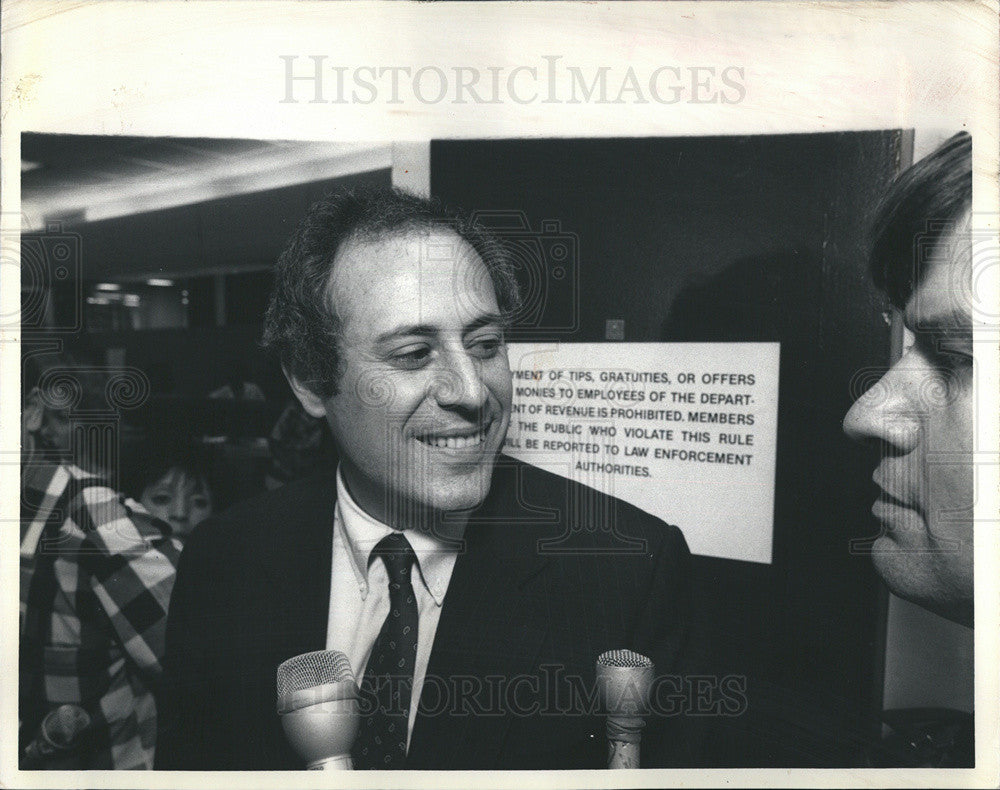 1987 Press Photo Patrick Quinn resigns as Director of Department of Revenue - Historic Images