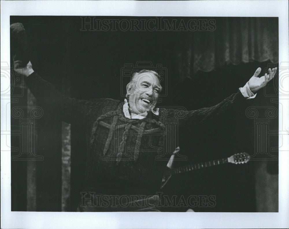 1985 Press Photo Anthony Quinn actor Zorba theatre - Historic Images