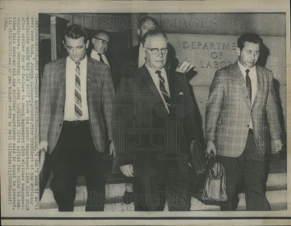 1966 Press Photo Joseph W. Ramsey  leaving labor department after failure to - Historic Images