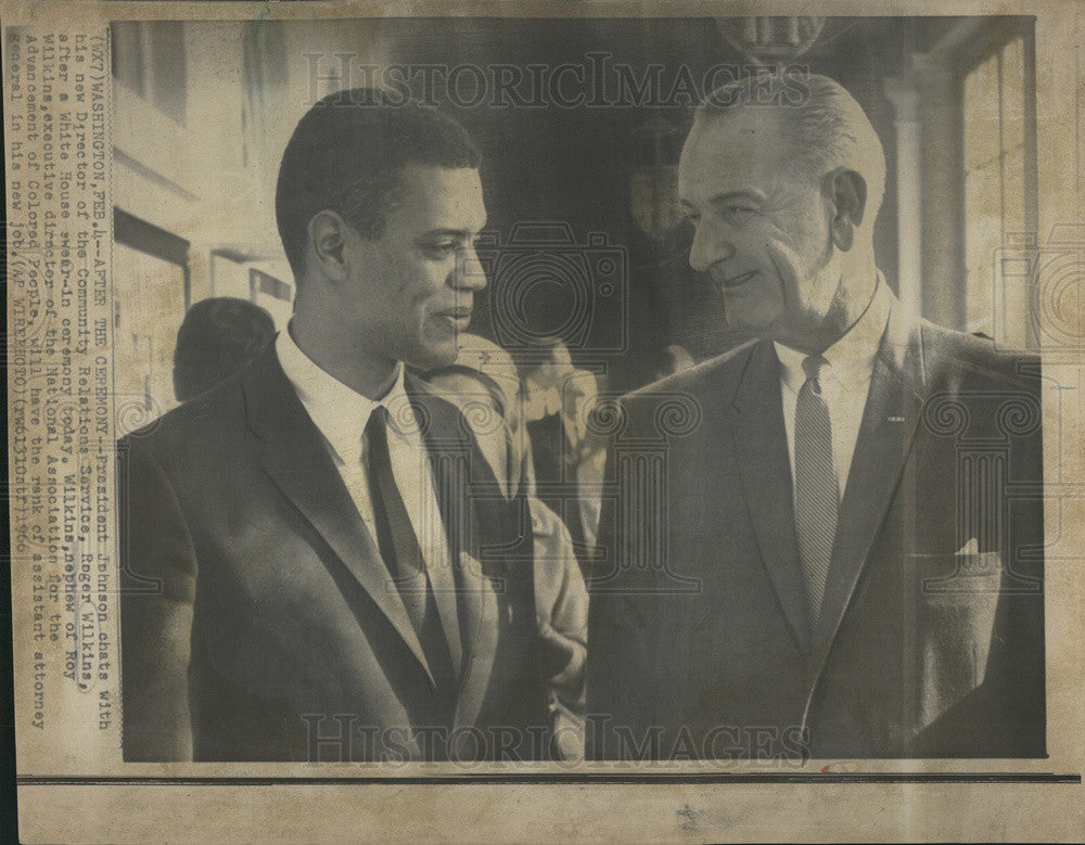 1966 Press Photo President Johnson chats with new director Riger Wilkins - Historic Images