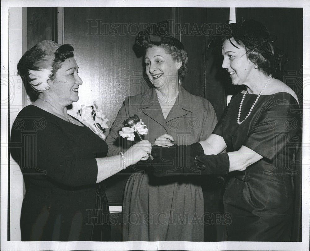 1959 Press Photo Mrs. Nat Nathanson Chairman of the Day - Historic Images