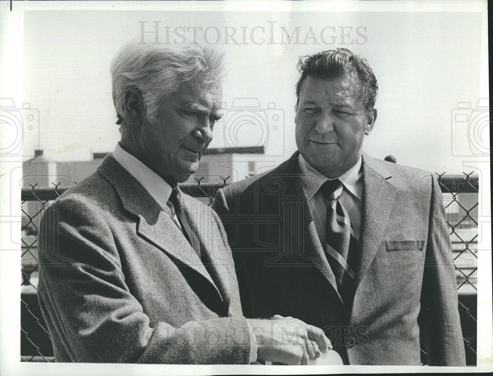 1974 Press Photo Buddy Ebsen and Ramon Biere star in Barnaby Jones - Historic Images