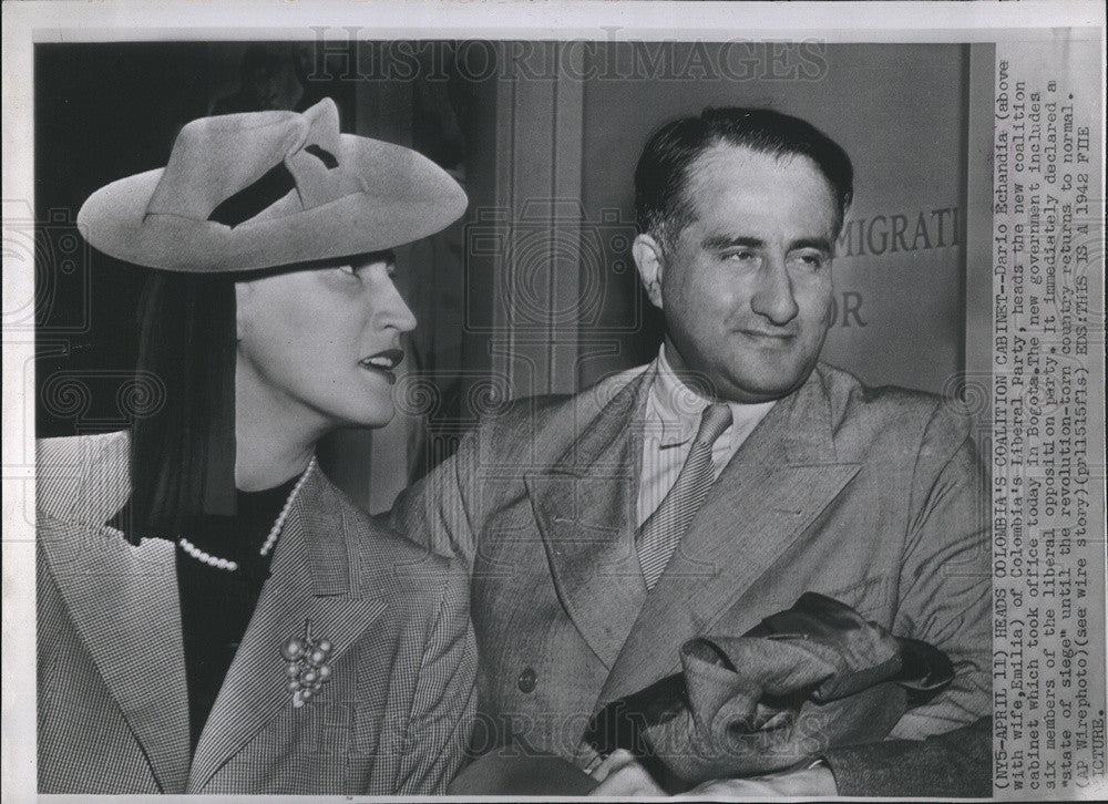 1942 Press Photo Dario Echandia with wife Emilia - Historic Images