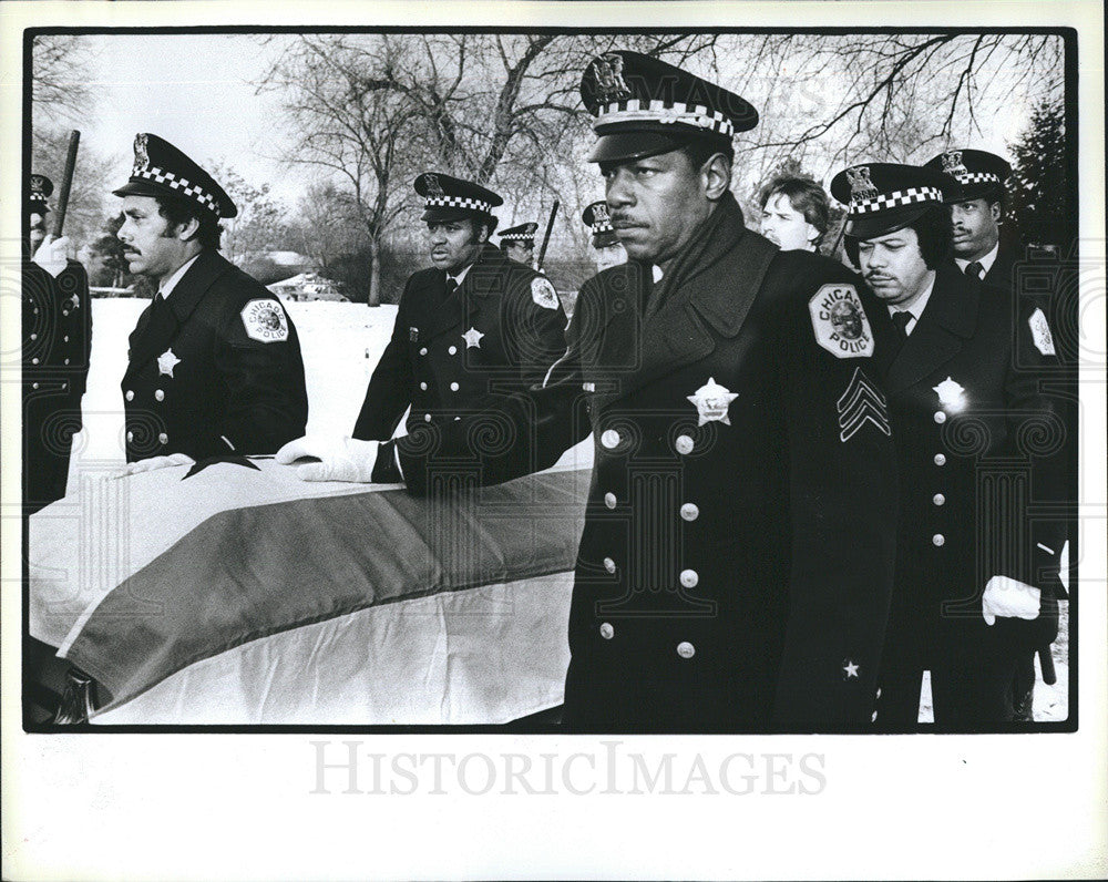 Press Photo Chicago Policeman Fred Eckles Jr. Casket Cedar Park Cemetery Funeral - Historic Images