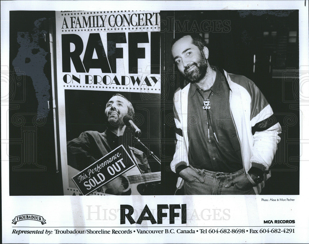 1993 Press Photo Kids Singer Raffi In Environmentally Aware Concert On Broadway - Historic Images