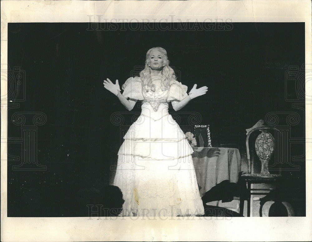 1974 Press Photo Linda Michele In Arie Crown Music Theatre Production Show Boat - Historic Images