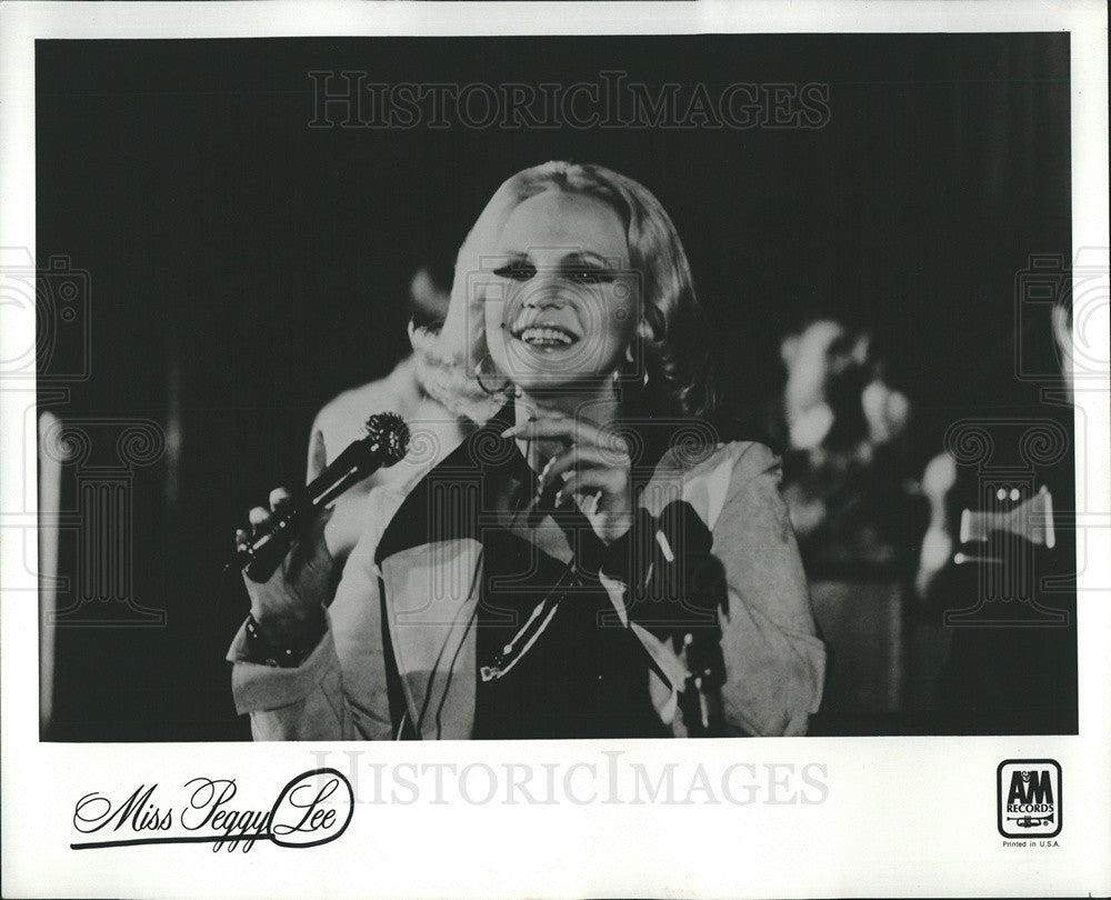 Press Photo Miss Peggy Lee Pop And Jazz Singer For A&amp;M Records Musicians - Historic Images