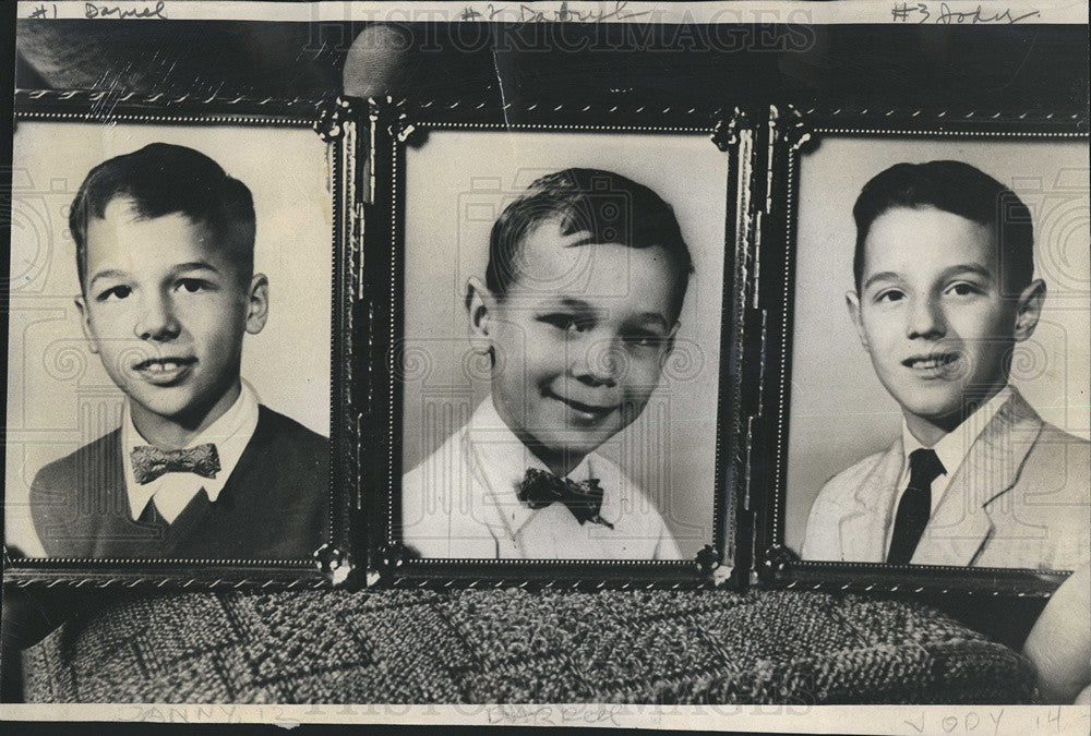 1965 Press Photo Framed Pictures Of Slain Moretti Brothers Daniel Darryl Jody - Historic Images