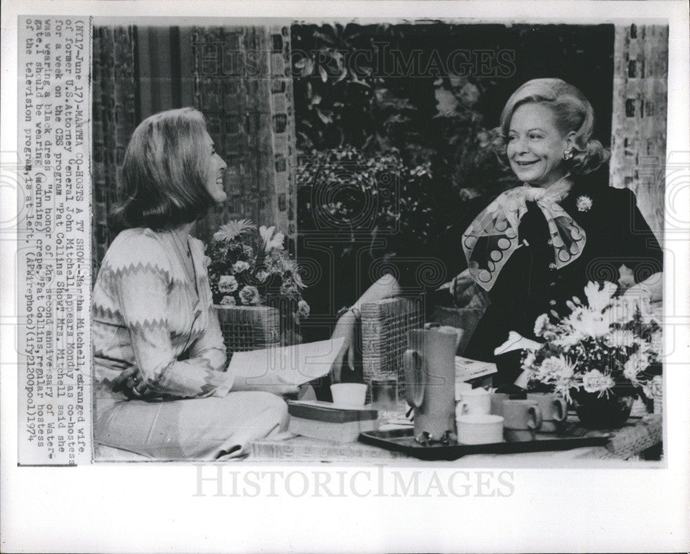 1974 Press Photo Martha Mitchell co-hosts CBS program &quot;Pat Collins Show&quot; - Historic Images