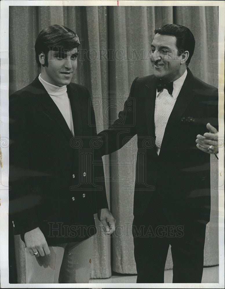 Press Photo Danny Thomas &amp; Son Tony on &quot;The Danny Thomas Hour&quot; - Historic Images