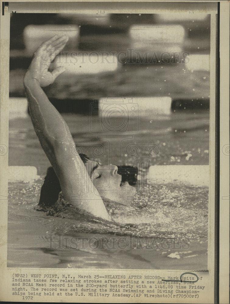 1972 Press Photo Mark Spitz Relaxes After Setting New Butterfly Swimming Record - Historic Images