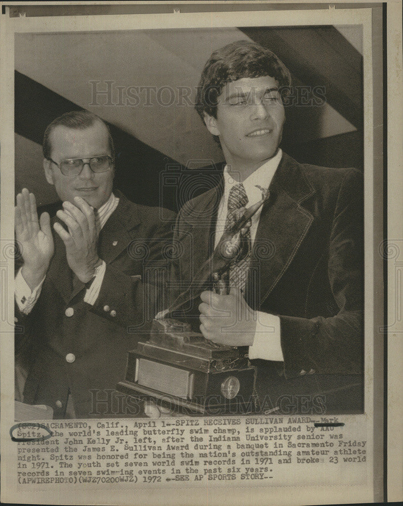 1972 Press Photo John Spitz receives James E. Sullivan Award - Historic Images