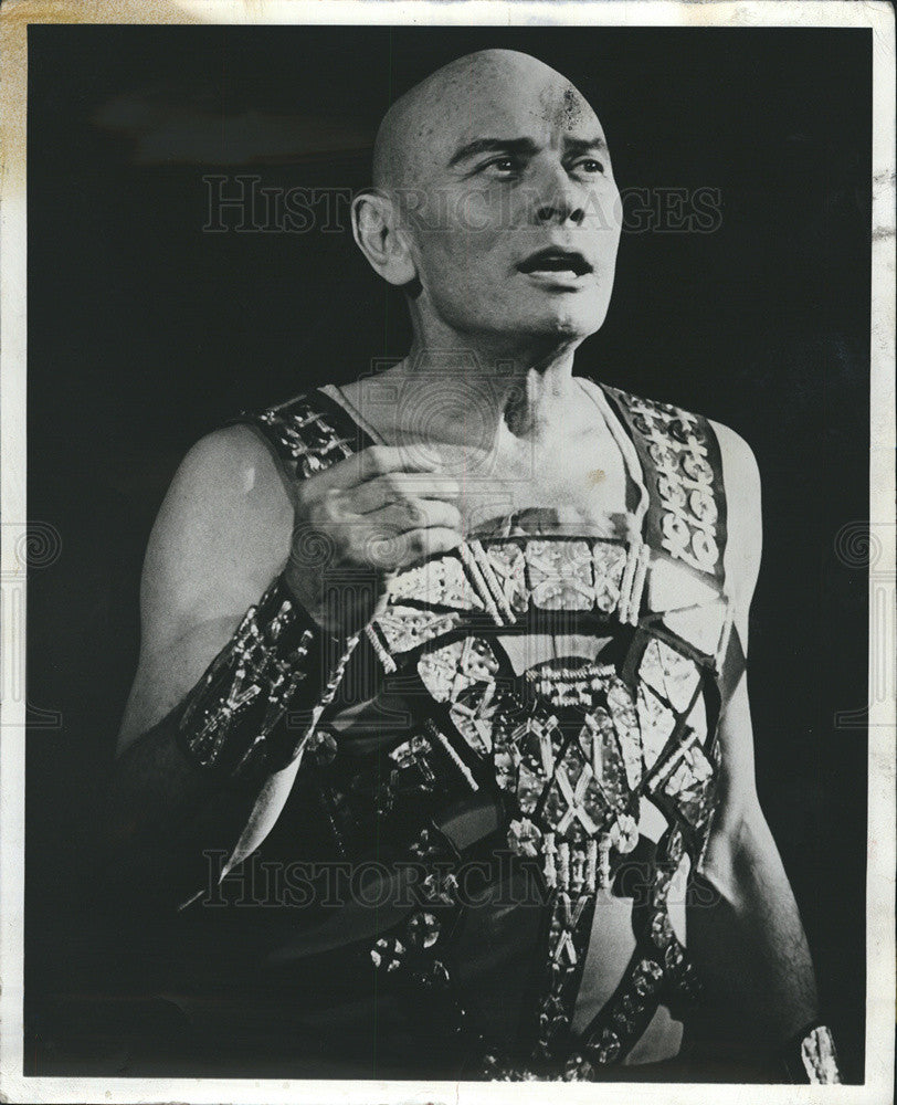 1975 Press Photo Yul Brynner in &quot;Odyssey&quot; - Historic Images