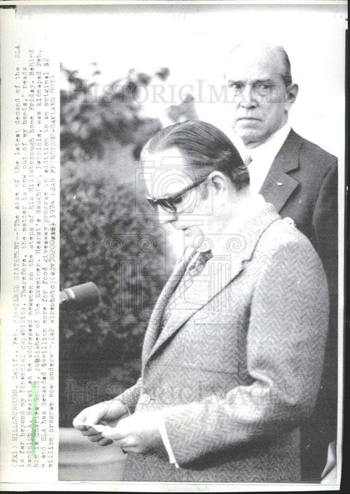 1974 Press Photo Randolph Hearst Says Demands Excessive At Hillsborough Home - Historic Images