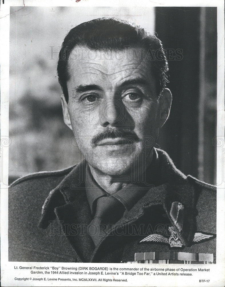 Press Photo Dirk Bogarde &quot;A Bridge Too Far&quot; - Historic Images