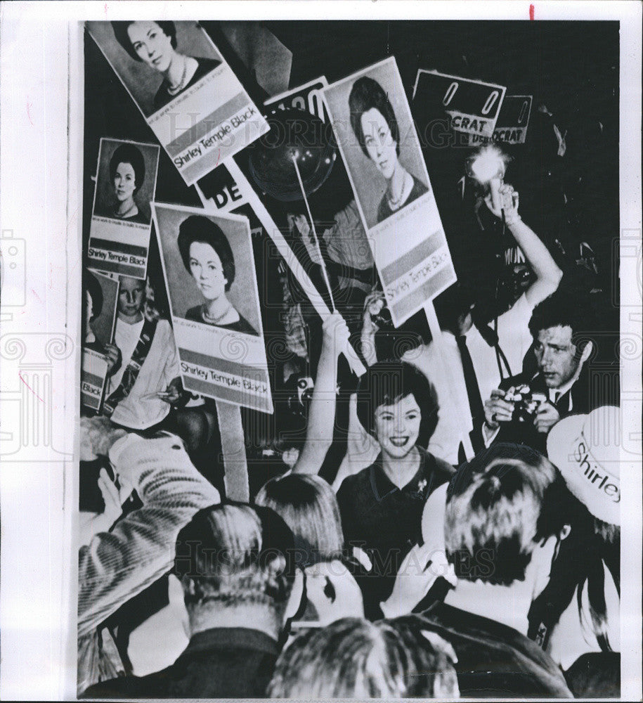 1967 Press Photo Former Child Superstar Shirley Temple Black Arrive for Debate - Historic Images