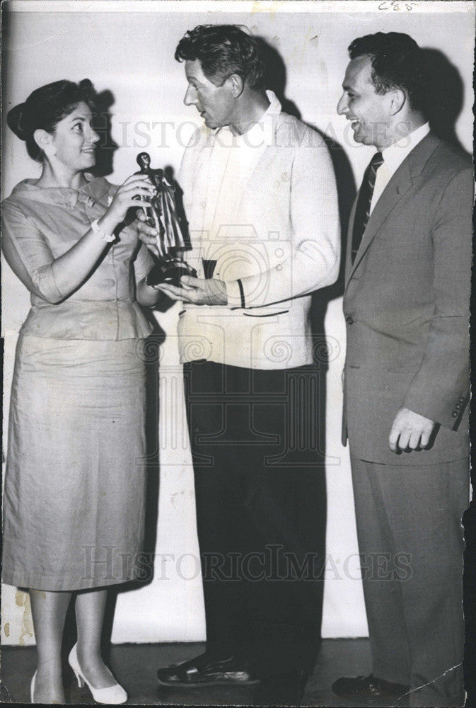 1957 Press Photo Danny Kaye Receives Man of the Year Award by MGM - Historic Images