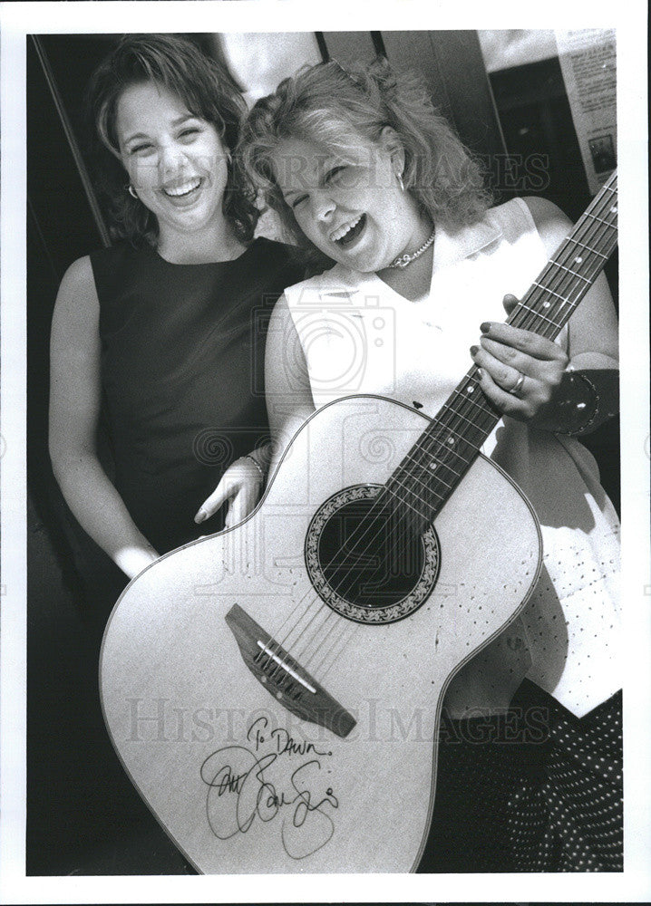 1997 Press Photo Bon Jovi Fan Dawn Elwell Holds Guitar She Won - Historic Images