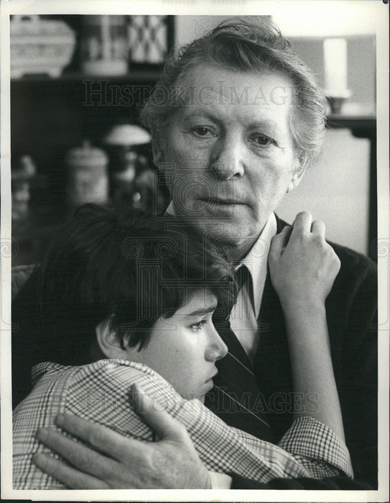 1981 Press Photo Danny Kaye and Marin Kanter in CBS drama &quot;Skokie&quot; - Historic Images