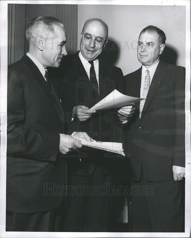 1957 Press Photo Michael J. Dederer/Washington State College/Dr. Clement French - Historic Images