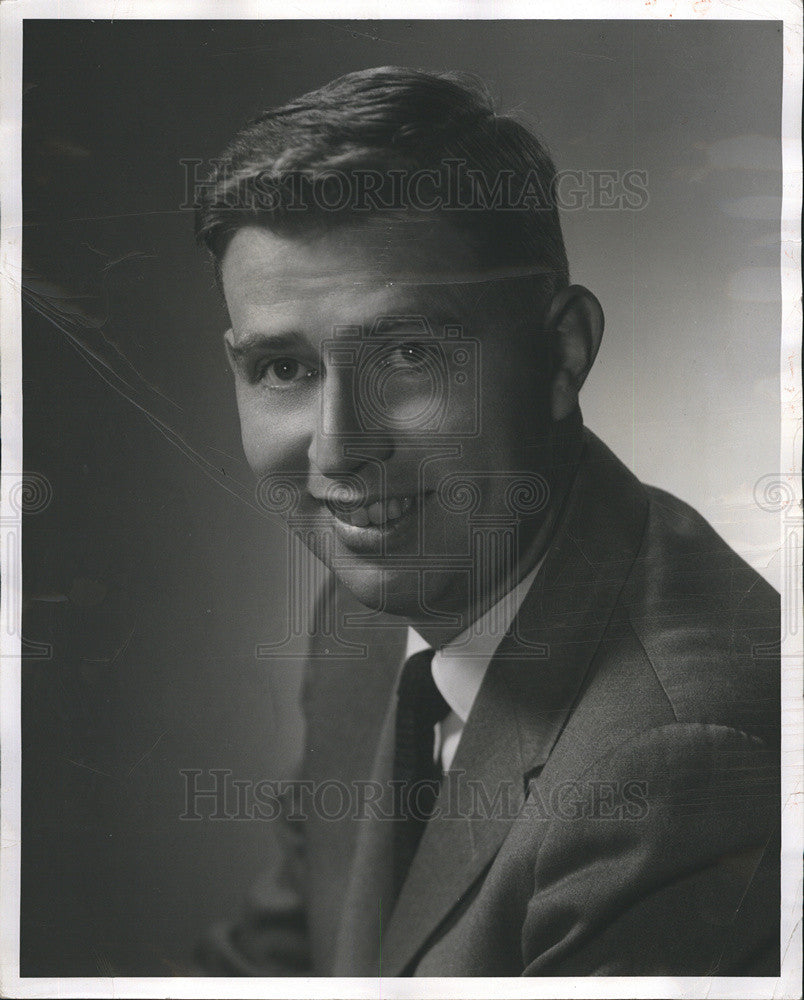 1959 Press Photo Jim French, Pesadena born disk jockey has broadcast since 1943. - Historic Images