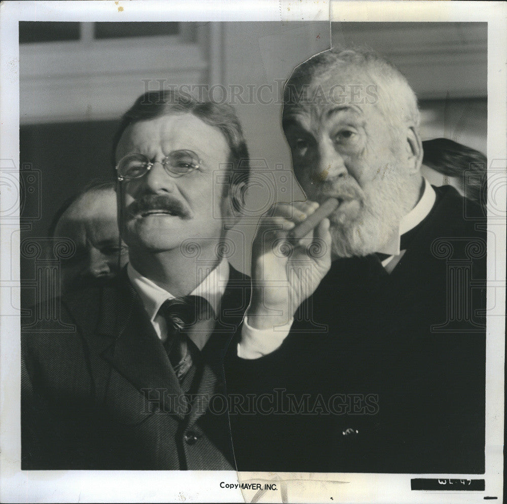 1975 Press Photo Brian Keith, John Huston in The Wind and the Lion. - Historic Images