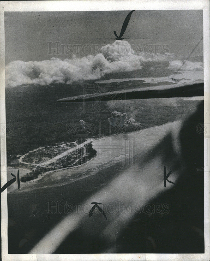 1943 Press Photo Navy Planes Leave Munda In The South Pacific - Historic Images