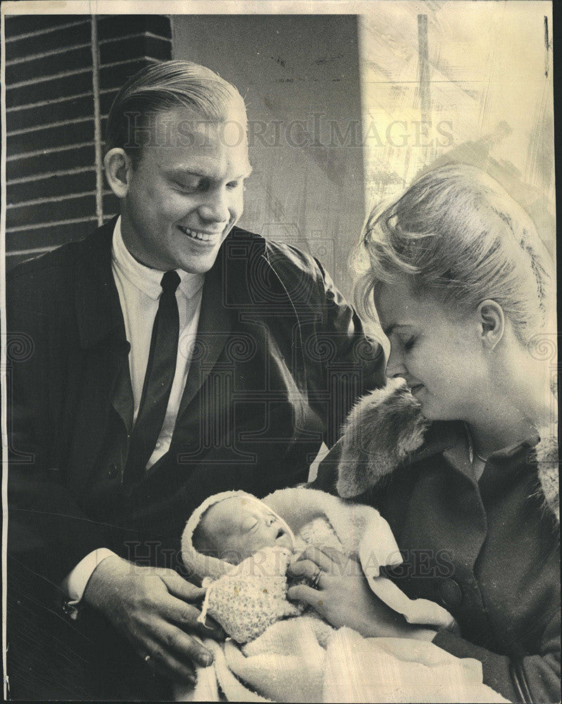 1964 Press Photo James Andrew Franz Weighed 1.13 lbs at Birth - Historic Images