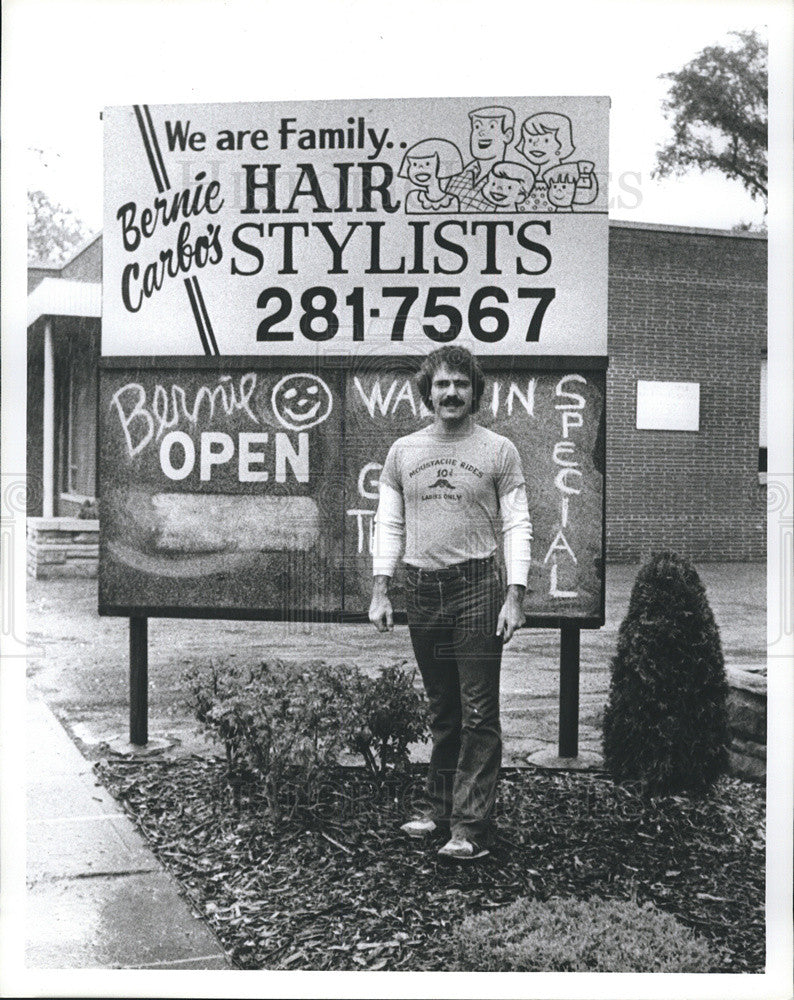 1981 Press Photo Bernie Carbo&#39;s Hair Stylists - Historic Images