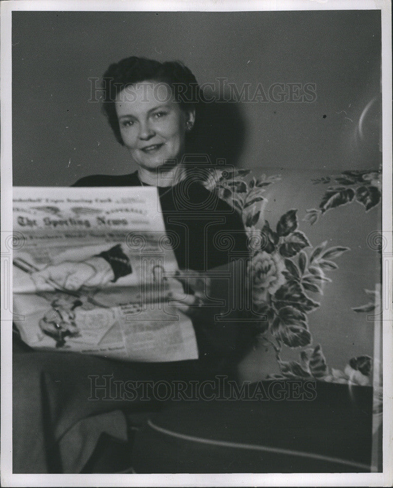 1954 Press Photo Mrs. Walt Alston - Historic Images