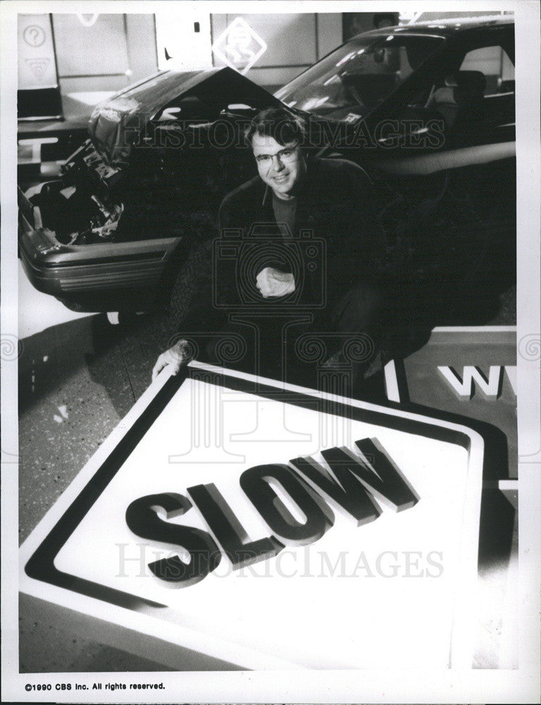 1990 Press Photo Host Robert Urich on The 2nd Annual Valvoline Nat'l Driving - Historic Images