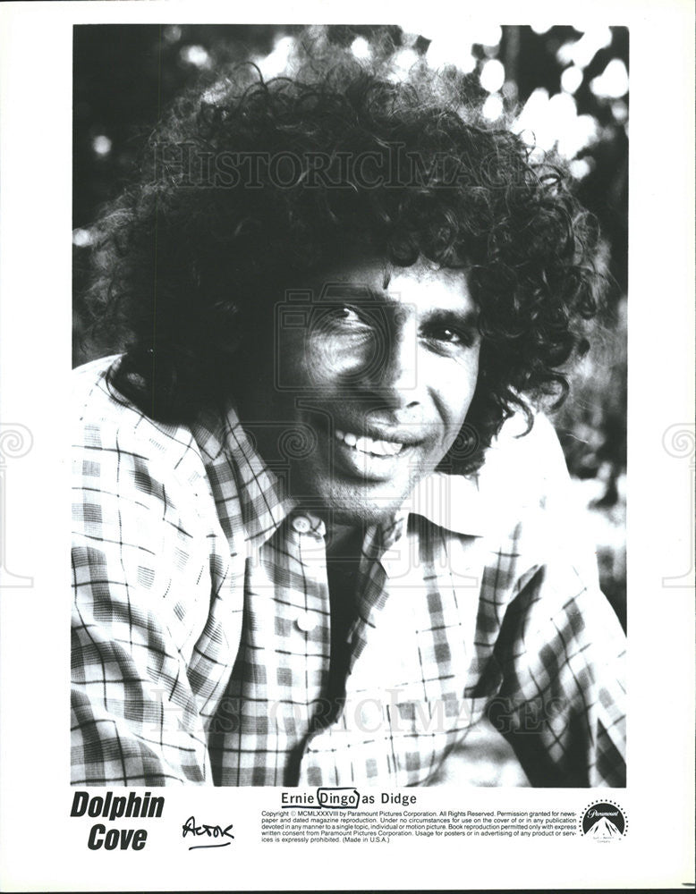 Undated Press Photo Ernie Dingo Didge Dolphin Cove - Historic Images