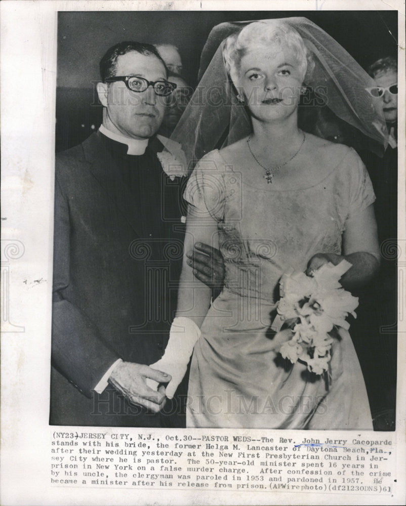 1961 Press Photo The Rev John Jerry Cacopardo with bride Helga Lancaster - Historic Images