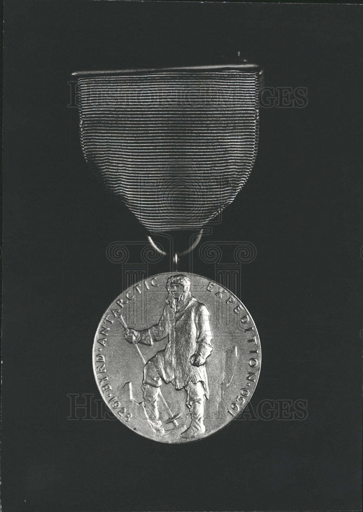 1931 Press Photo Congressional Medal - Historic Images