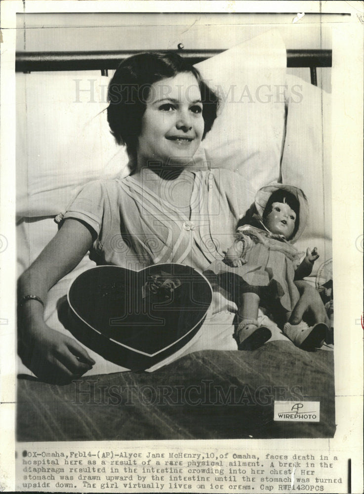 1935 Press Photo Alyce McHenry 10 years old had Surgery for Rare Stomach Ailment - Historic Images