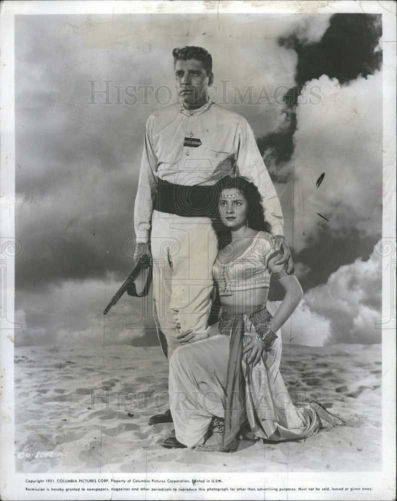 1951 Press Photo Burt Lancaster Jody Lawrence Ten Tall Men - Historic Images