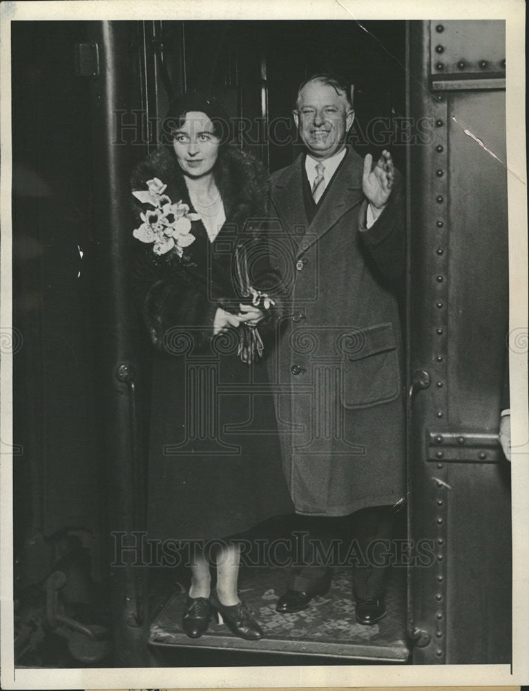 1930 Press Photo Gov Morgan F Larson and bride Ada Schmidt - Historic Images