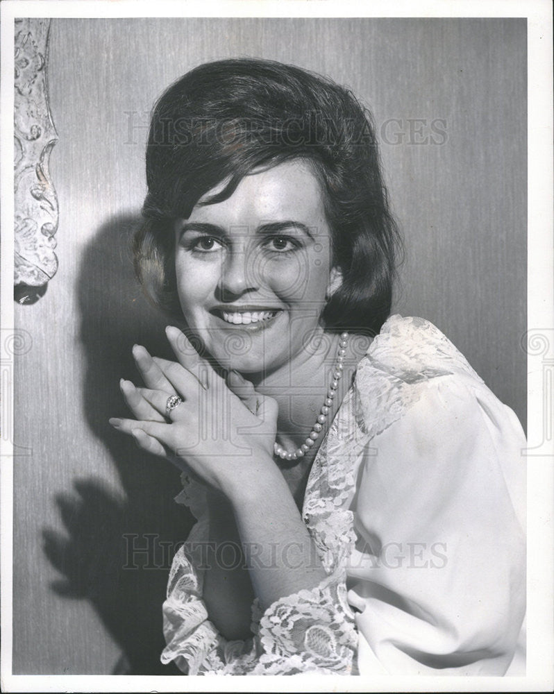 1935 Press Photo Mrs Louise Vanneck - Historic Images