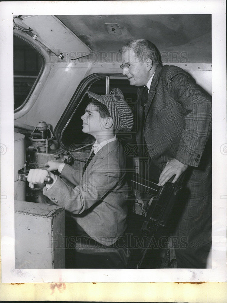 1955 Press Photo G Murray Campbell Railroad Cerebral Palsy Jimmie Eischen - Historic Images